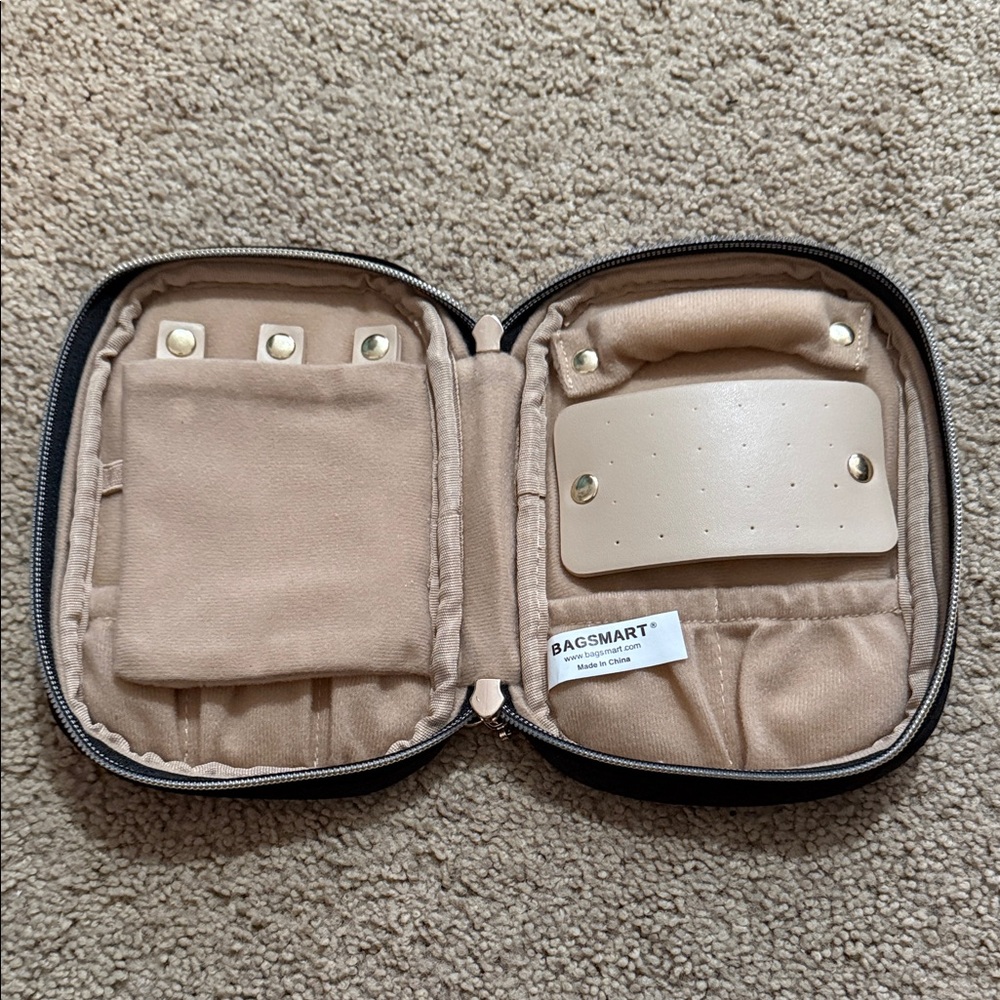 BAGSMART Travel Jewelry Case
